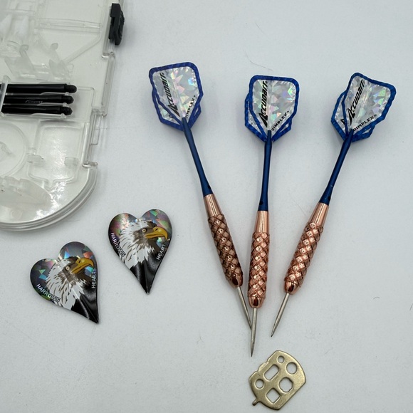 VTG Accudart Steel Tip Darts Set w Case & Flights Set of 2 + Halex Impact Brass - Picture 4 of 11
